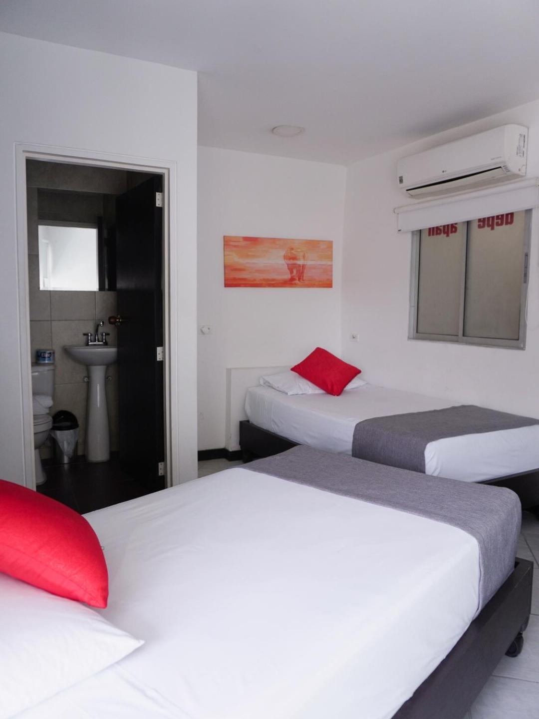 Depeapan Hotel Cali Buitenkant foto